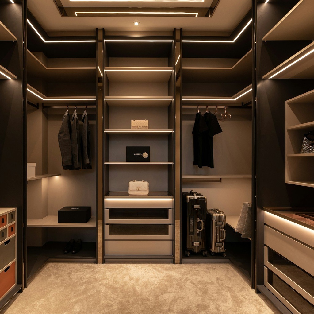 Atelier Wardrobe Wall